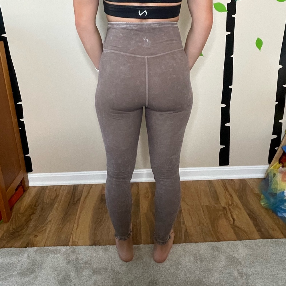 Joylab acid wash ruffle legging